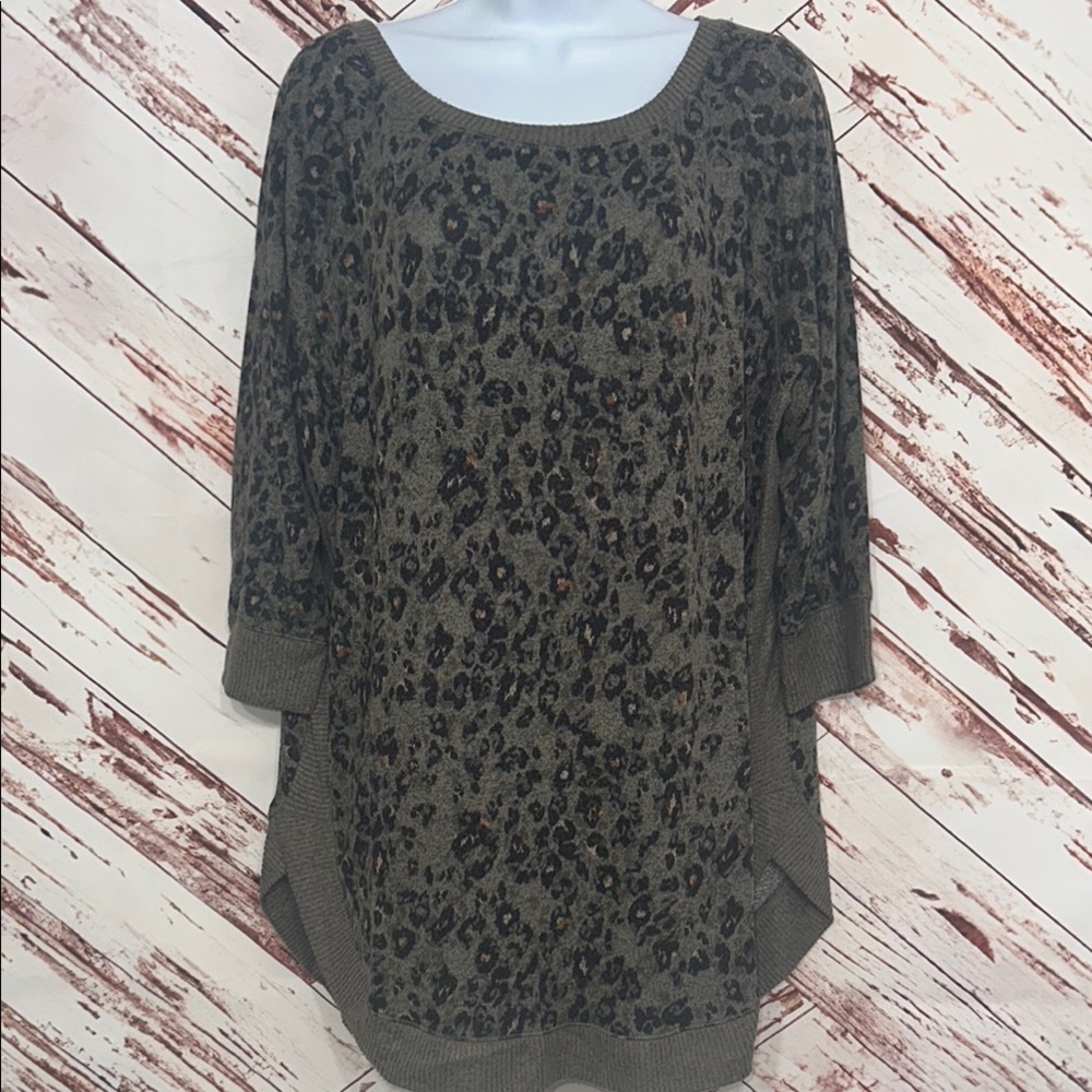 NWOT Maurice’s super soft animal print sweater